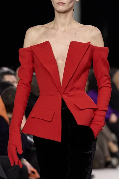 Look 12